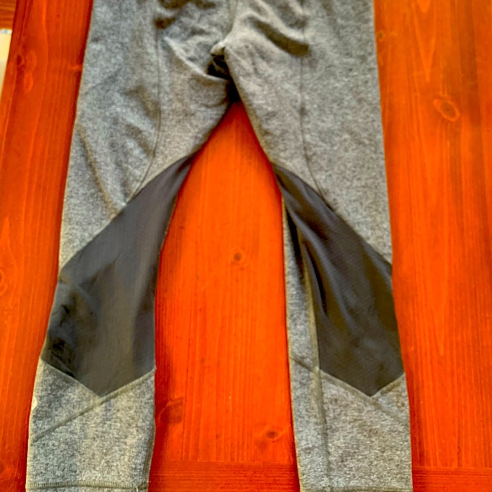Lululemon Women’s Crop Leggings